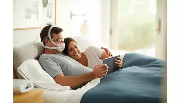 Masque facial conception offrant un champ de vision dégagé